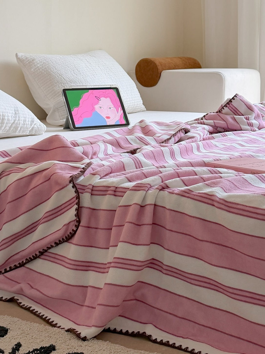 Candy Stripe Double-Layer Plush Throw Blanket original reference image 7