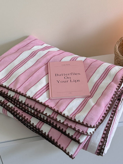 Candy Stripe Double-Layer Plush Throw Blanket original reference image 8