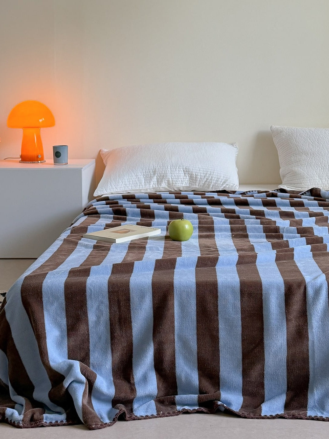 Candy Stripe Double-Layer Plush Throw Blanket original reference image 11