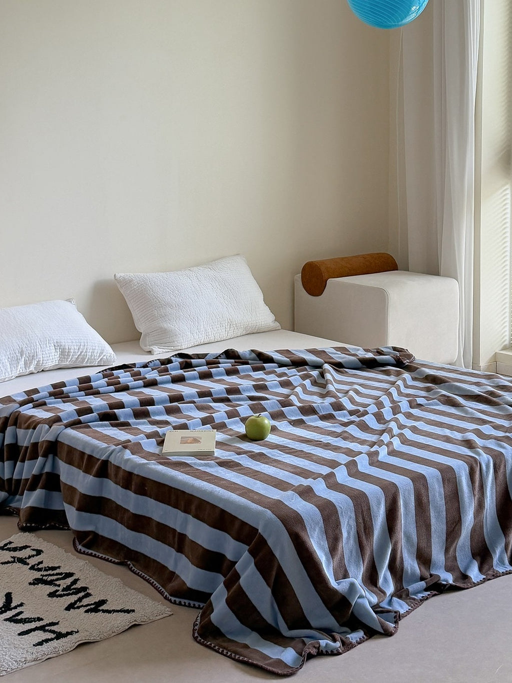 Candy Stripe Double-Layer Plush Throw Blanket original reference image 12