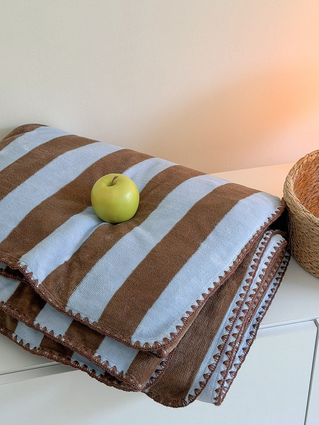 Candy Stripe Double-Layer Plush Throw Blanket original reference image 16
