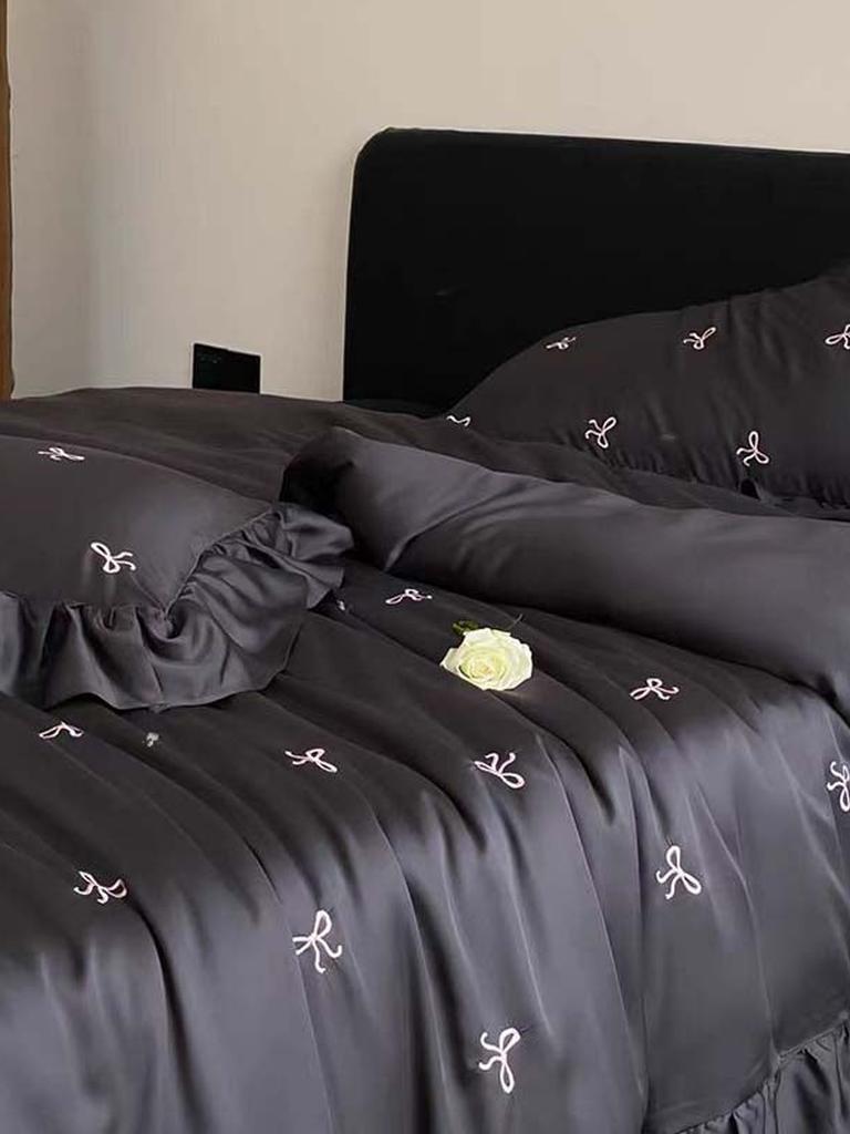 Chic Bow Embroidery Duvet Cover