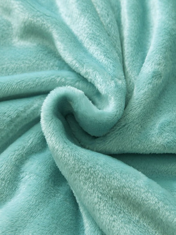 Cloudsoft Solid Plush Throw Blanket original reference image 5