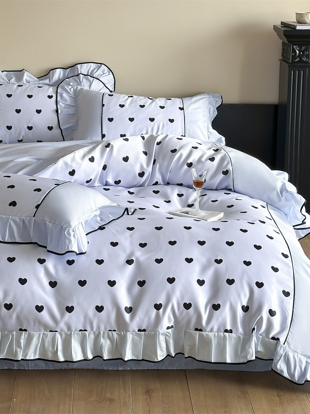 Coeur Ruffle Long-Staple Cotton Duvet Cover original reference image 2