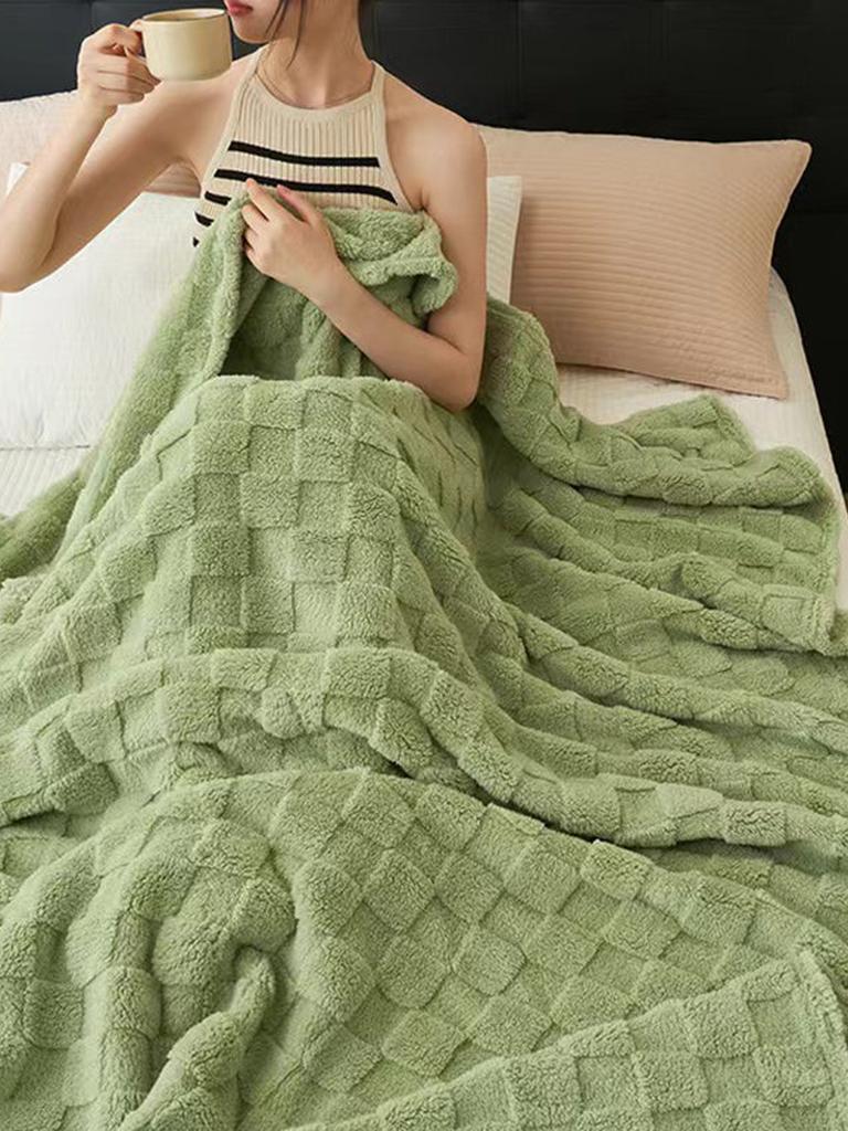 Cozy Plaid Fleece Blanket - Green