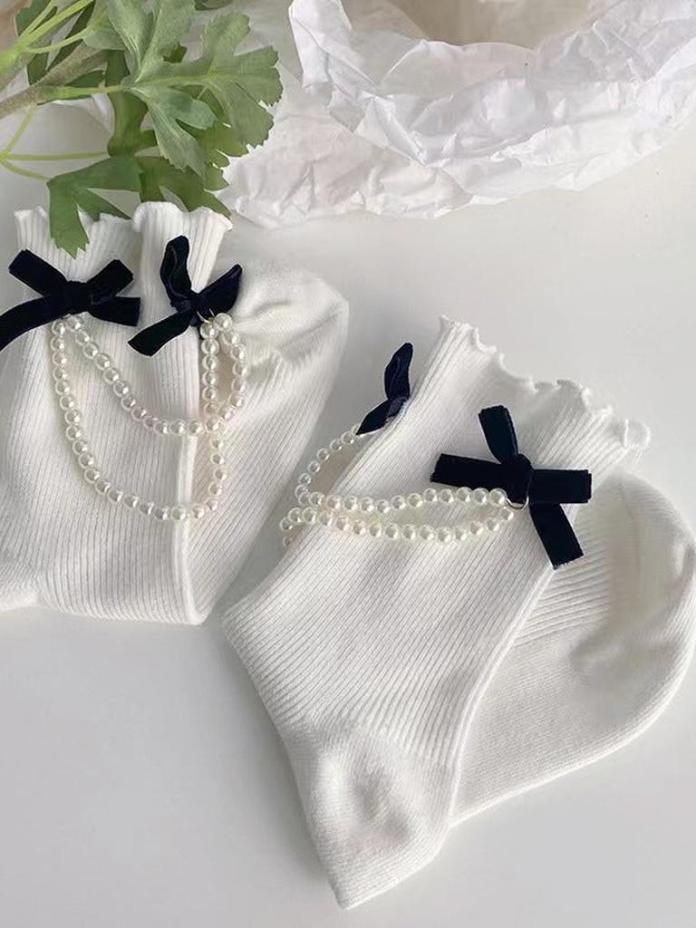 Elegant Faux Pearl Décor Socks