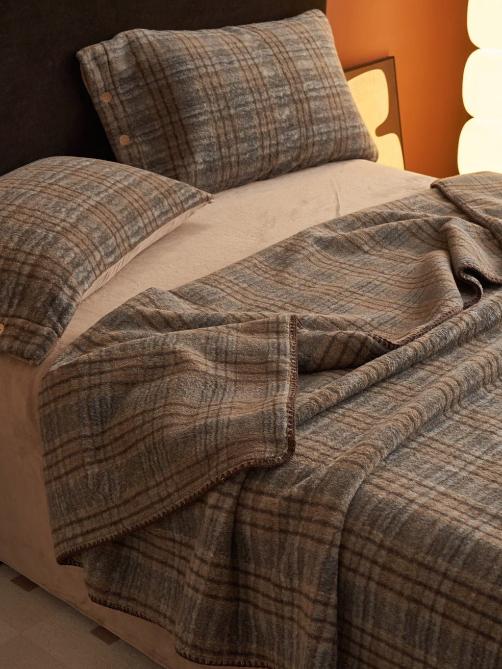 Heritage Plaid Double-Layer Fleece Throw Blanket original reference image 10