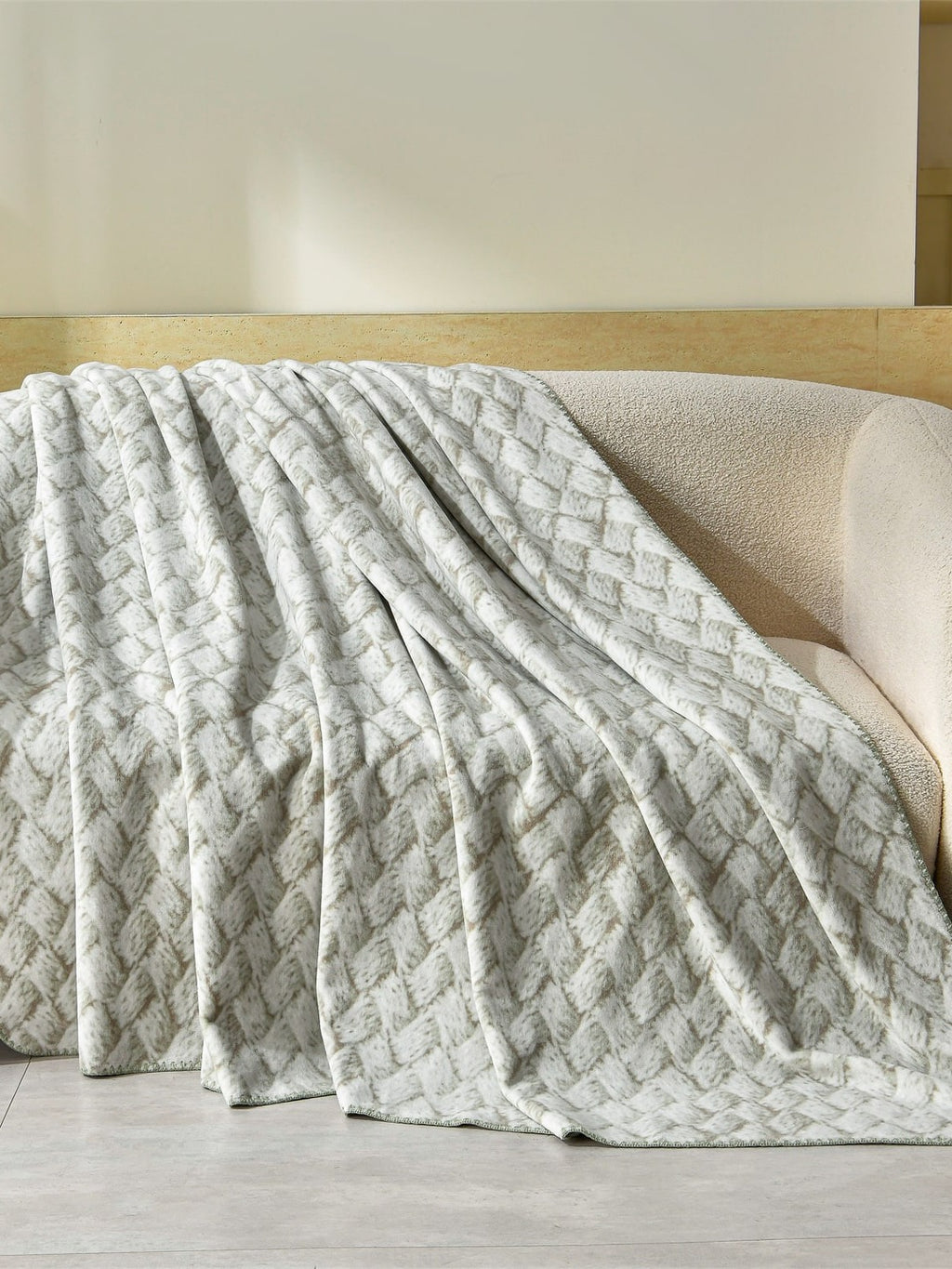 Mosaic Edge Plush Throw Blanket original reference image 26