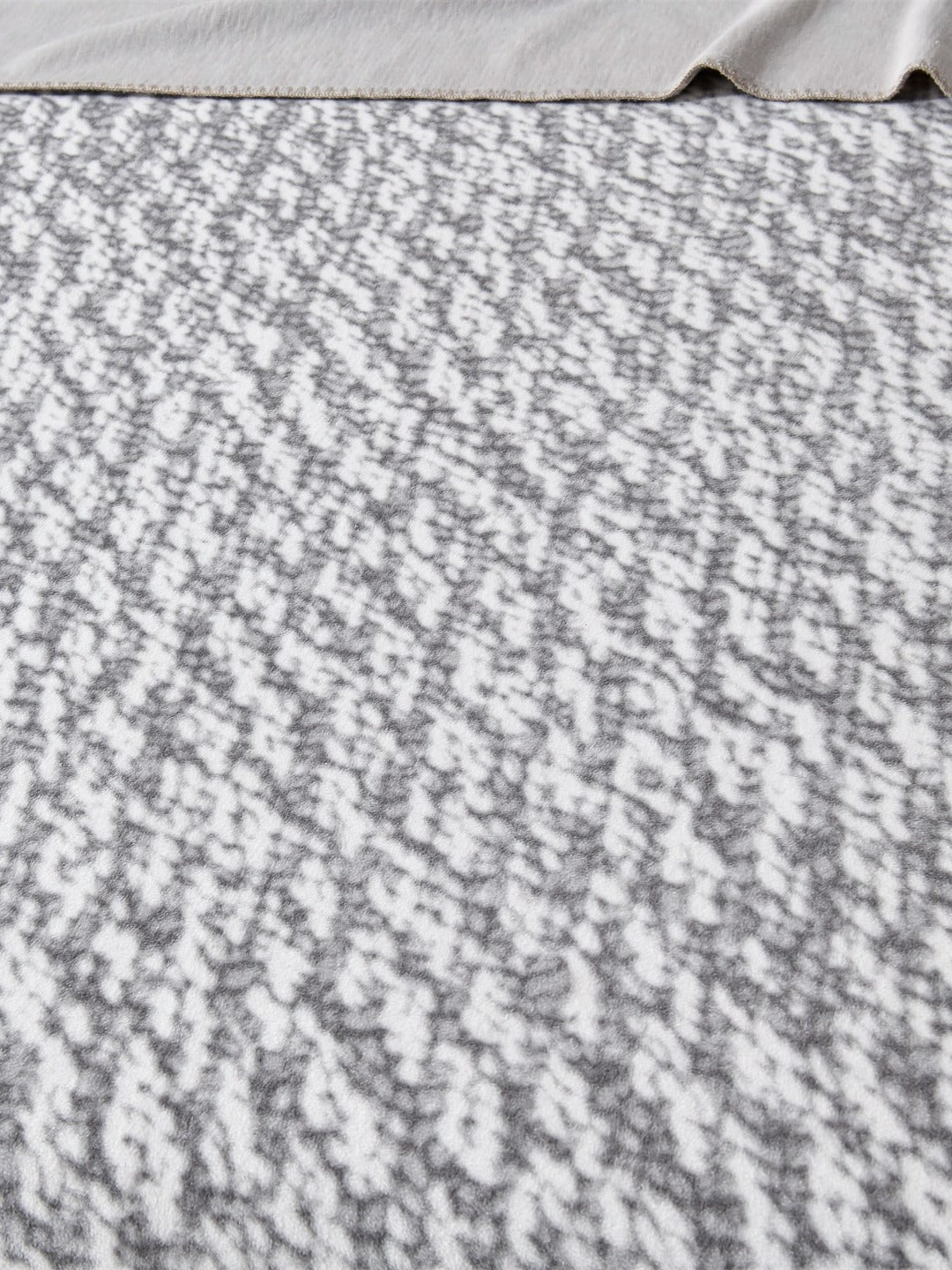 Mosaic Edge Plush Throw Blanket original reference image 33