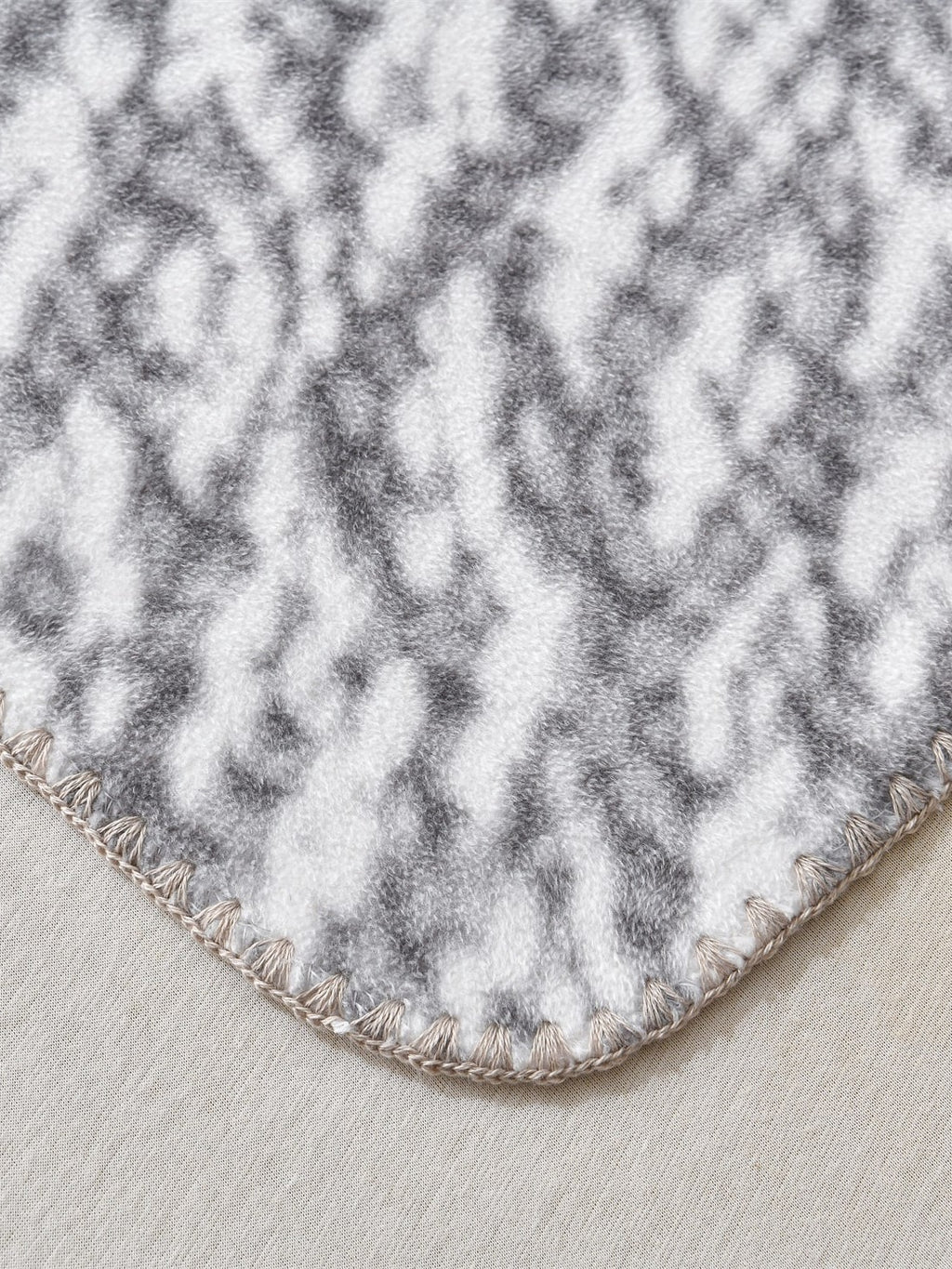 Mosaic Edge Plush Throw Blanket original reference image 35