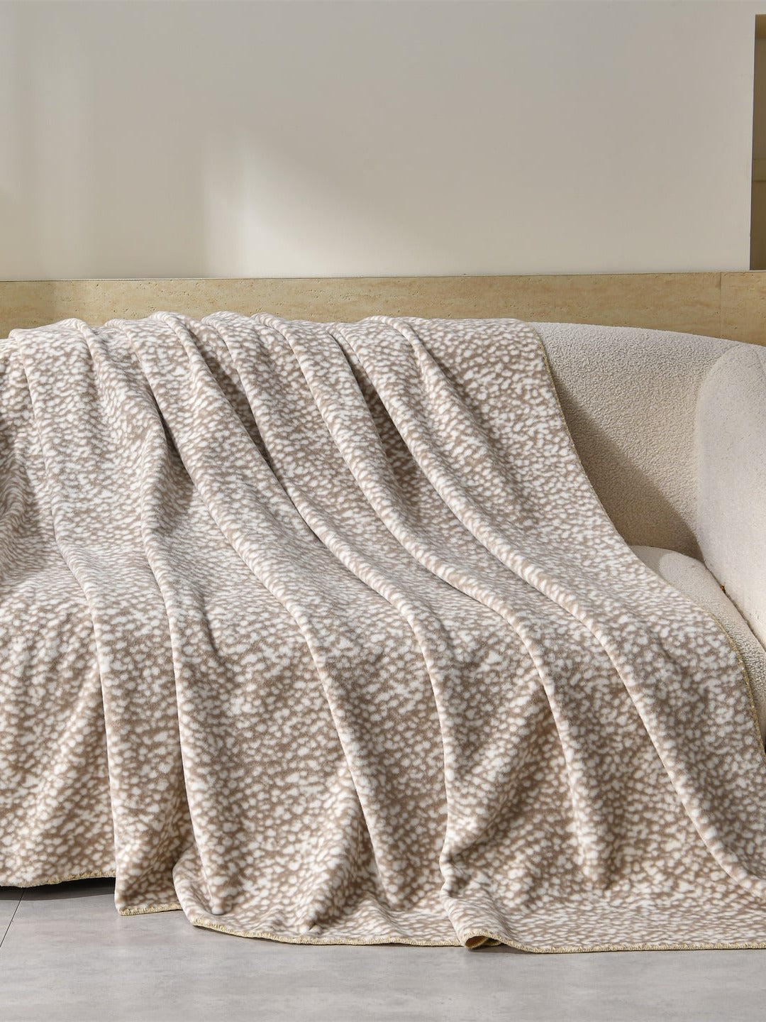 Mosaic Edge Plush Throw Blanket original reference image 38