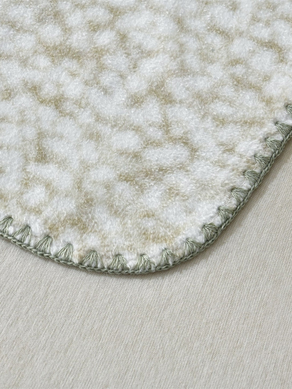 Mosaic Edge Plush Throw Blanket original reference image 47