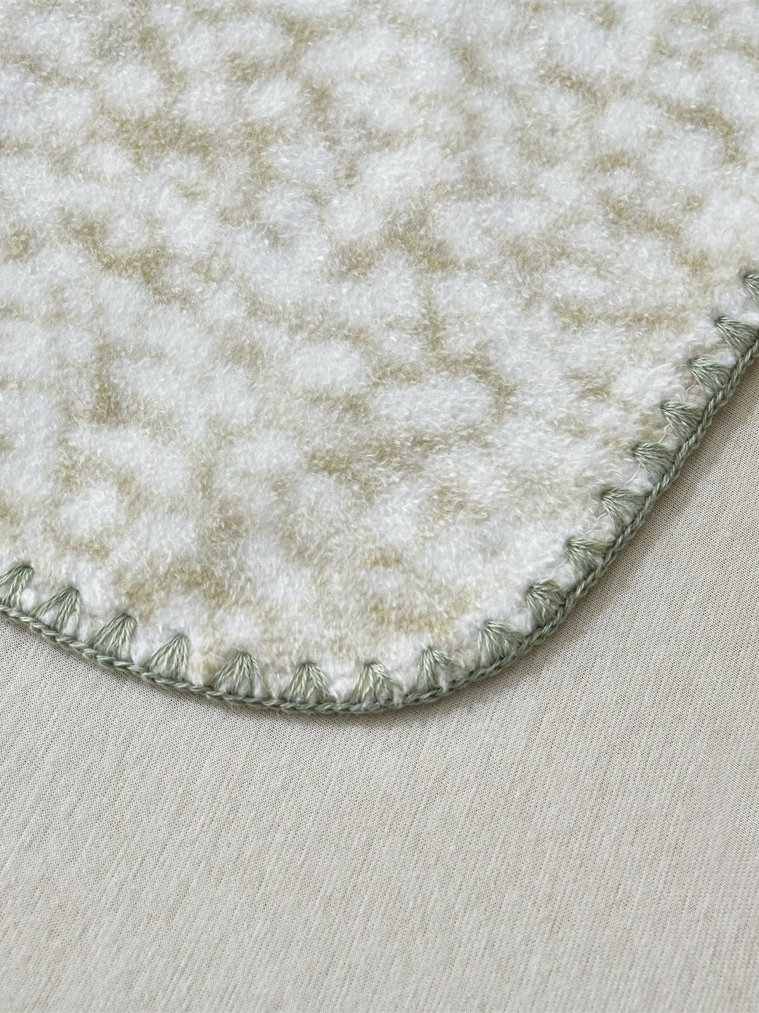 Mosaic Edge Plush Throw Blanket original reference image 47