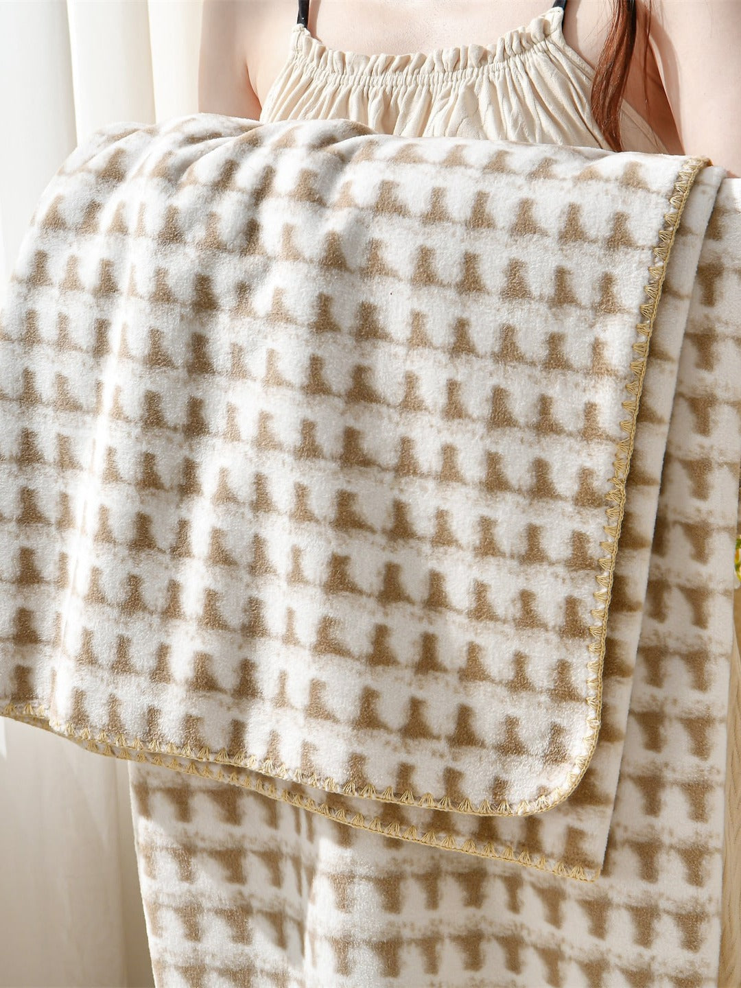 Mosaic Edge Plush Throw Blanket original reference image 49