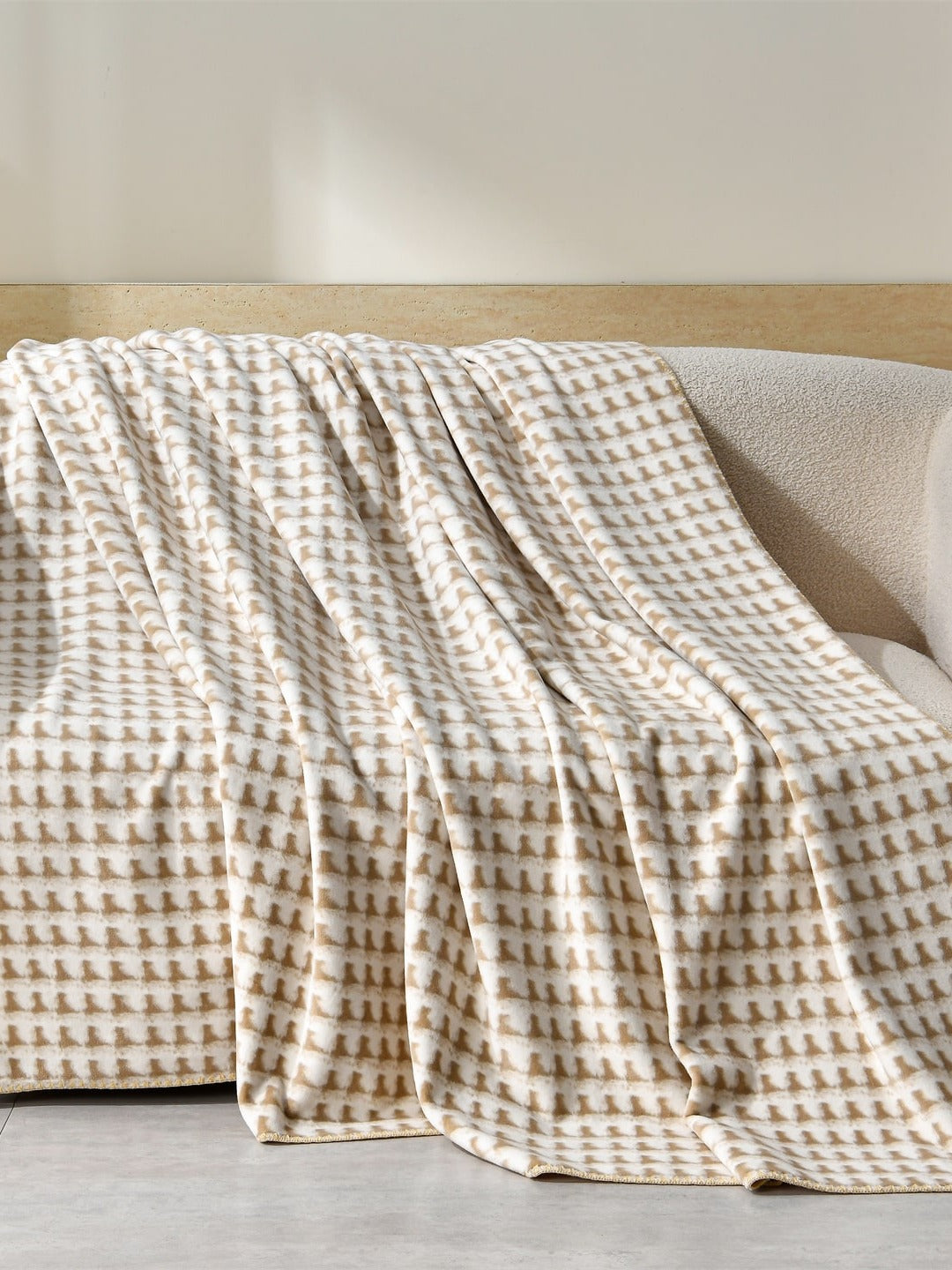 Mosaic Edge Plush Throw Blanket original reference image 50
