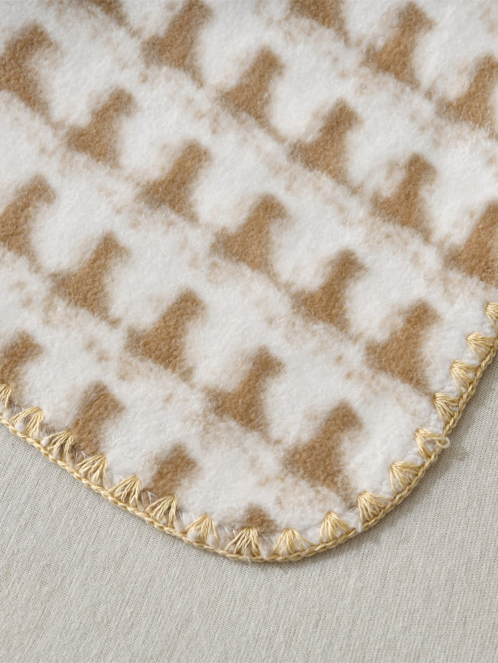 Mosaic Edge Plush Throw Blanket original reference image 53