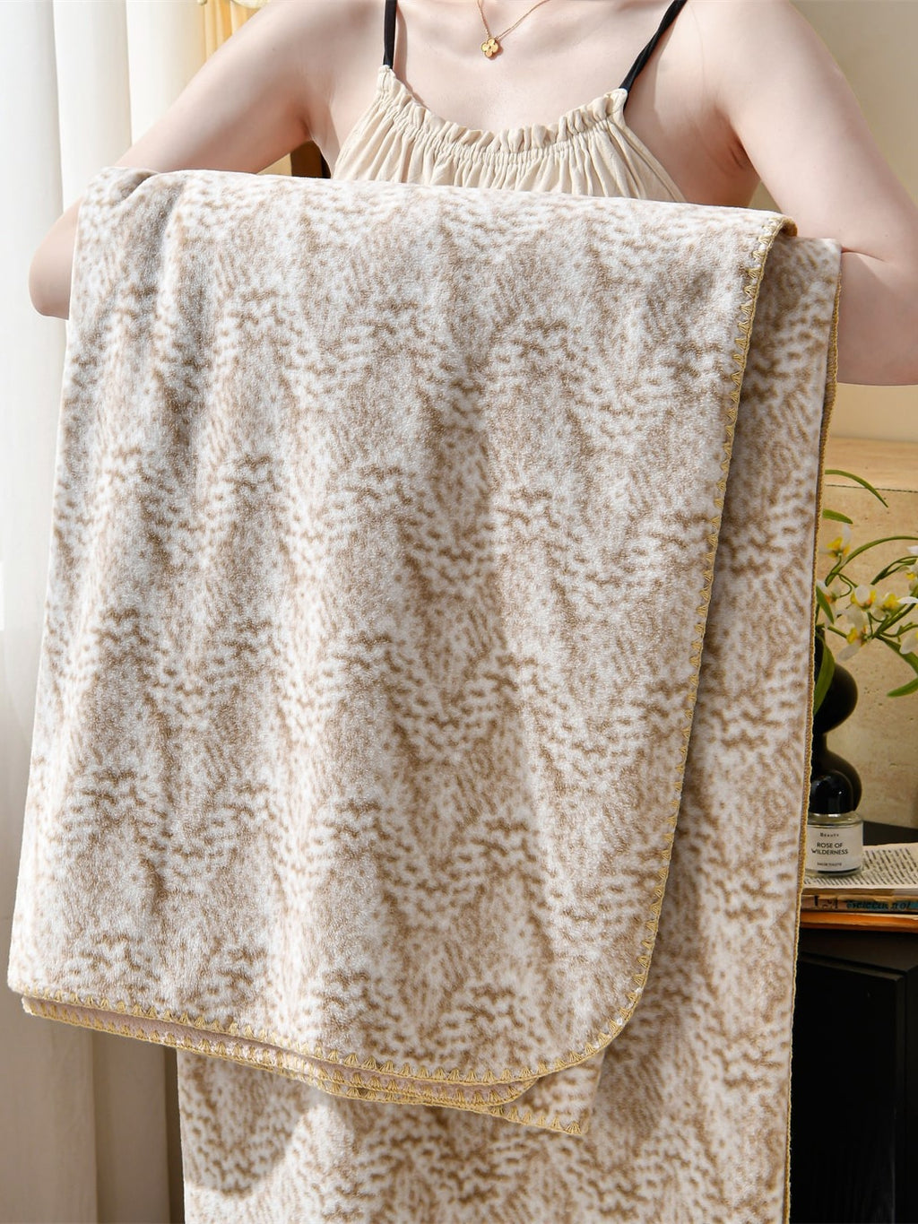 Mosaic Edge Plush Throw Blanket original reference image 55