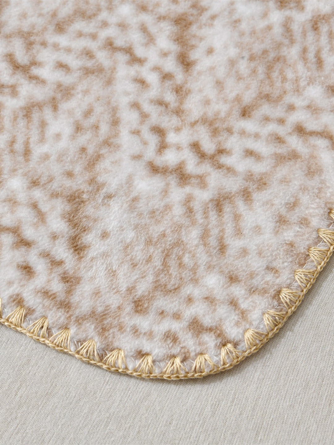 Mosaic Edge Plush Throw Blanket original reference image 59