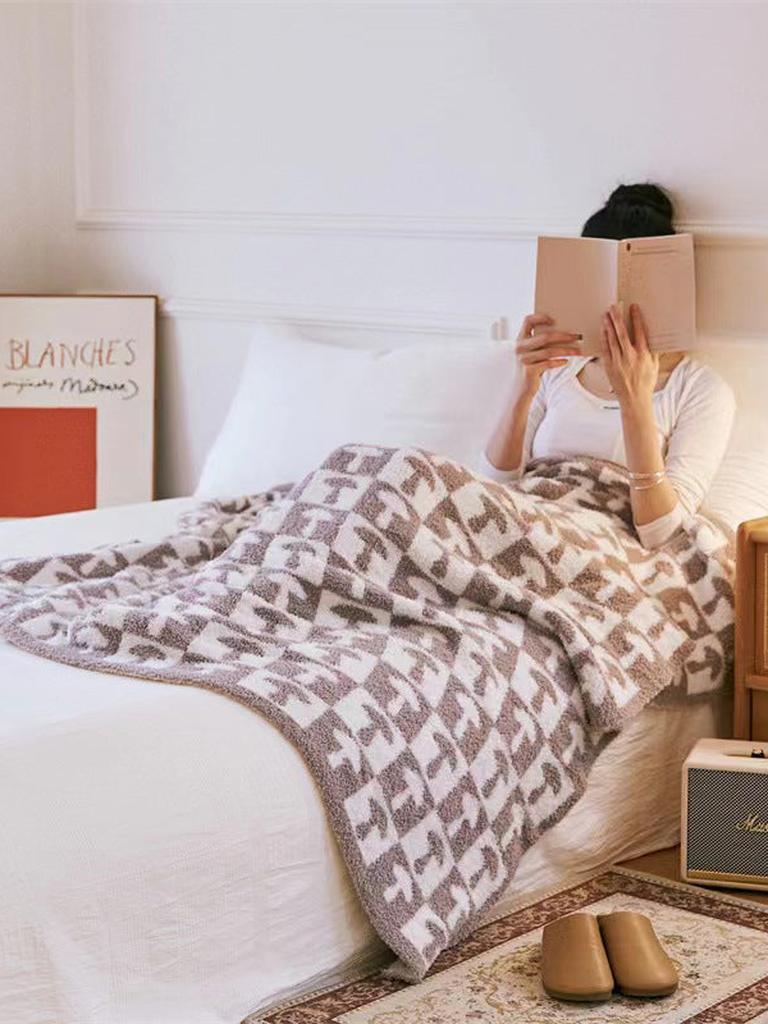 Mushroom Throw Blanket (Dull Red)