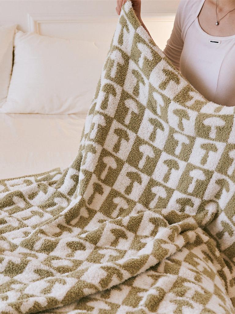 Mushroom Throw Blanket (Dusty Purple)