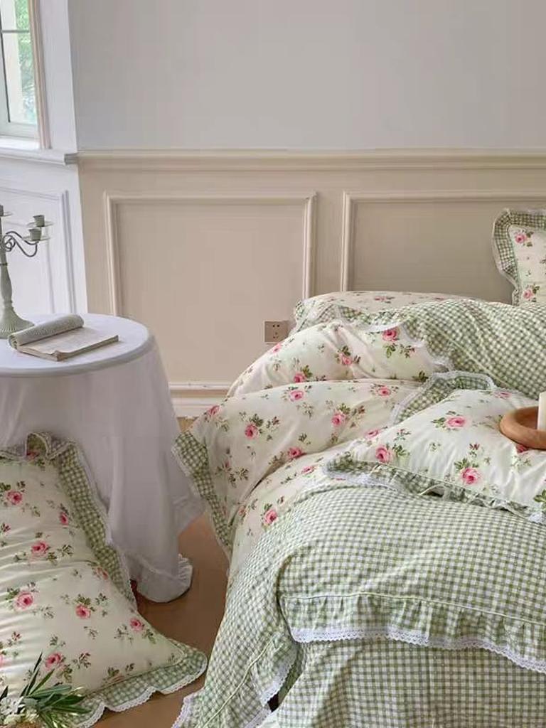 Pastoral Floral Lace Duvet Cover