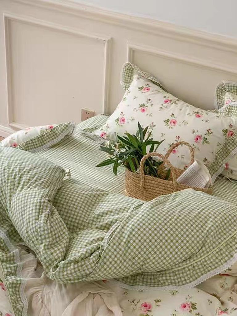 Pastoral Floral Lace Duvet Cover