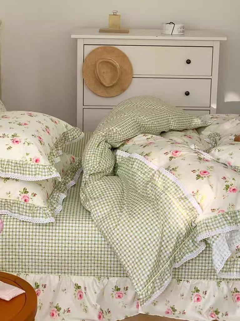 Pastoral Floral Lace Duvet Cover