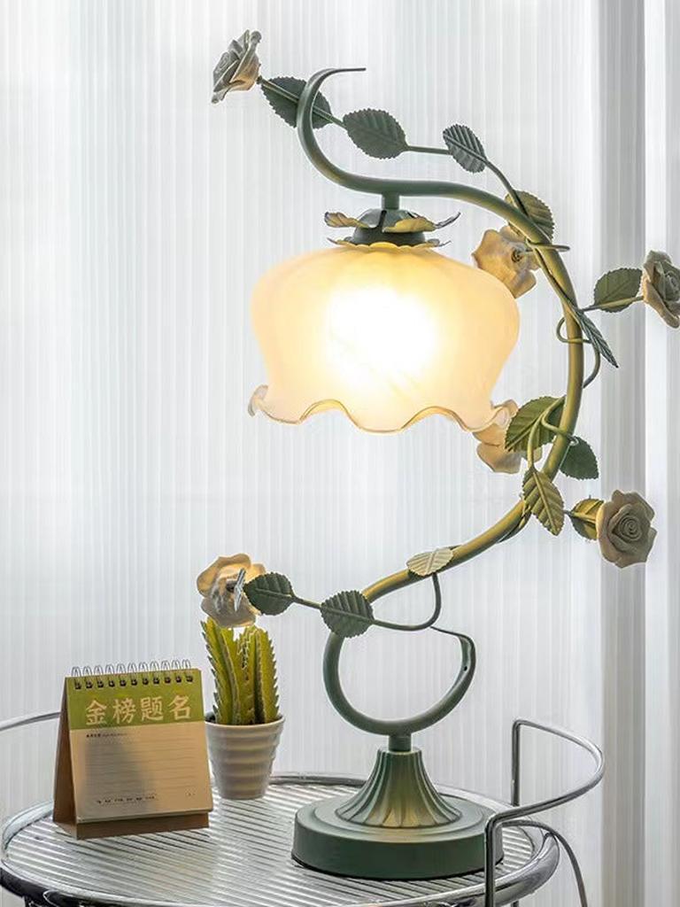 Pastoral Rose Table Lamp (2 colors)