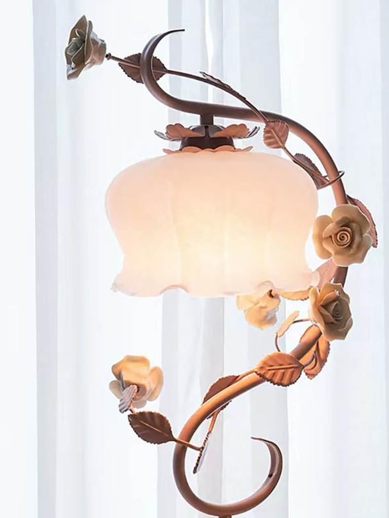 Pastoral Rose Table Lamp (2 colors)