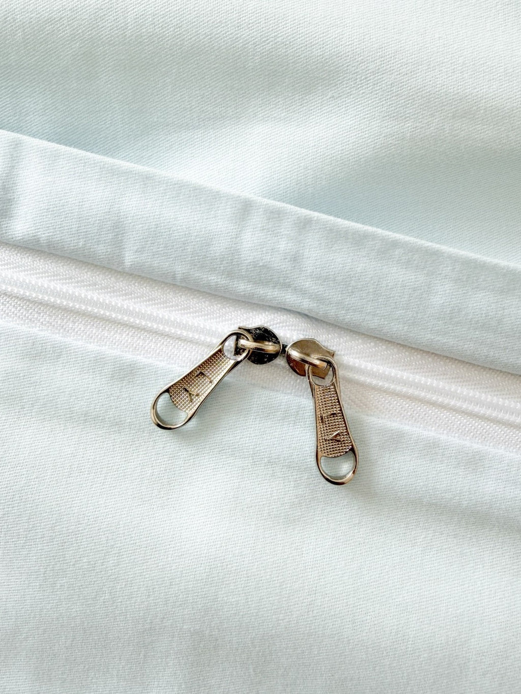Pebble Dot Cotton Clip-Jacquard Duvet Cover Set original reference image 2
