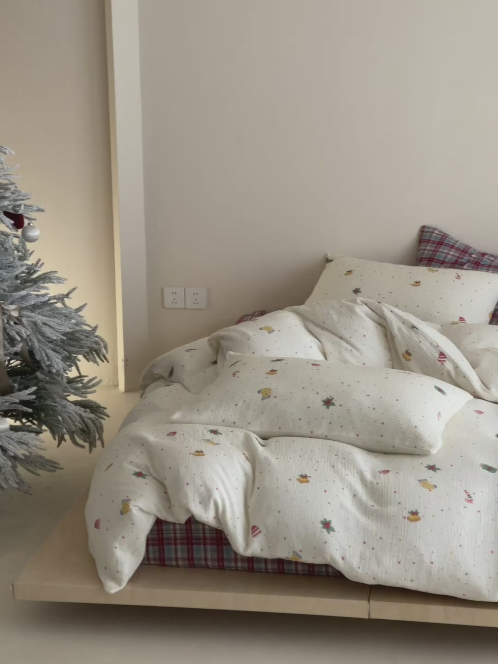 Snowy Joy Cotton Muslin Gauze Christmas Bedding Set