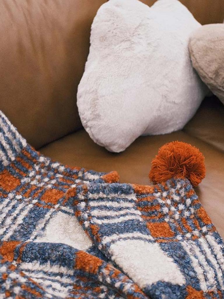 Retro Plaid Blanket with Pom-pom