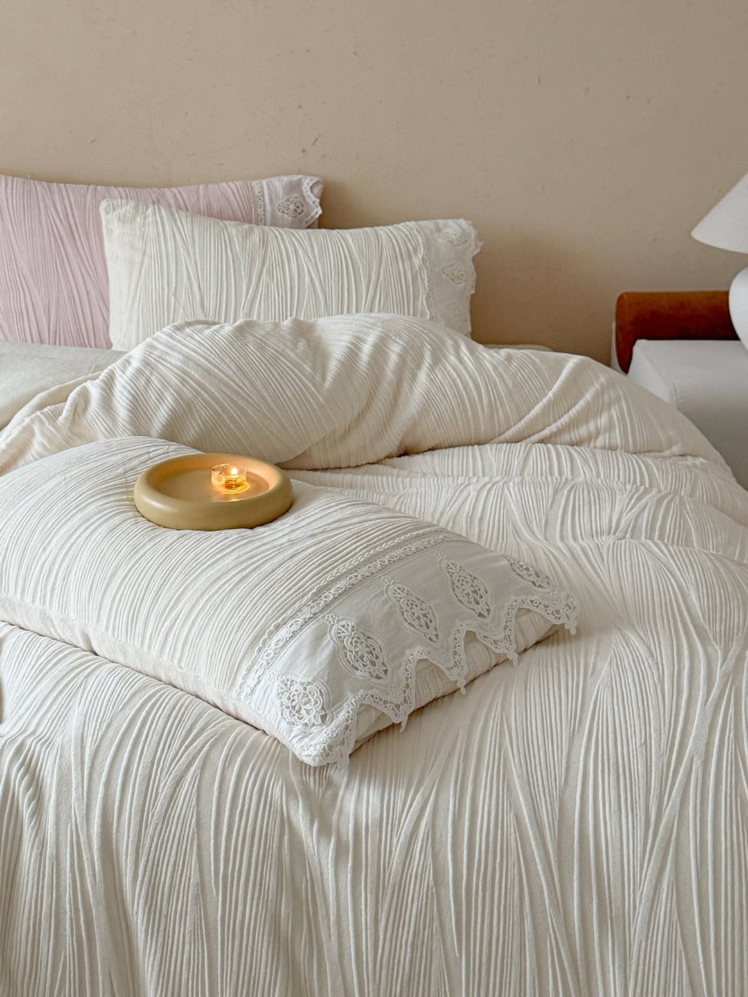 Sculpted Leaf Plush Duvet Cover Set original reference image 6