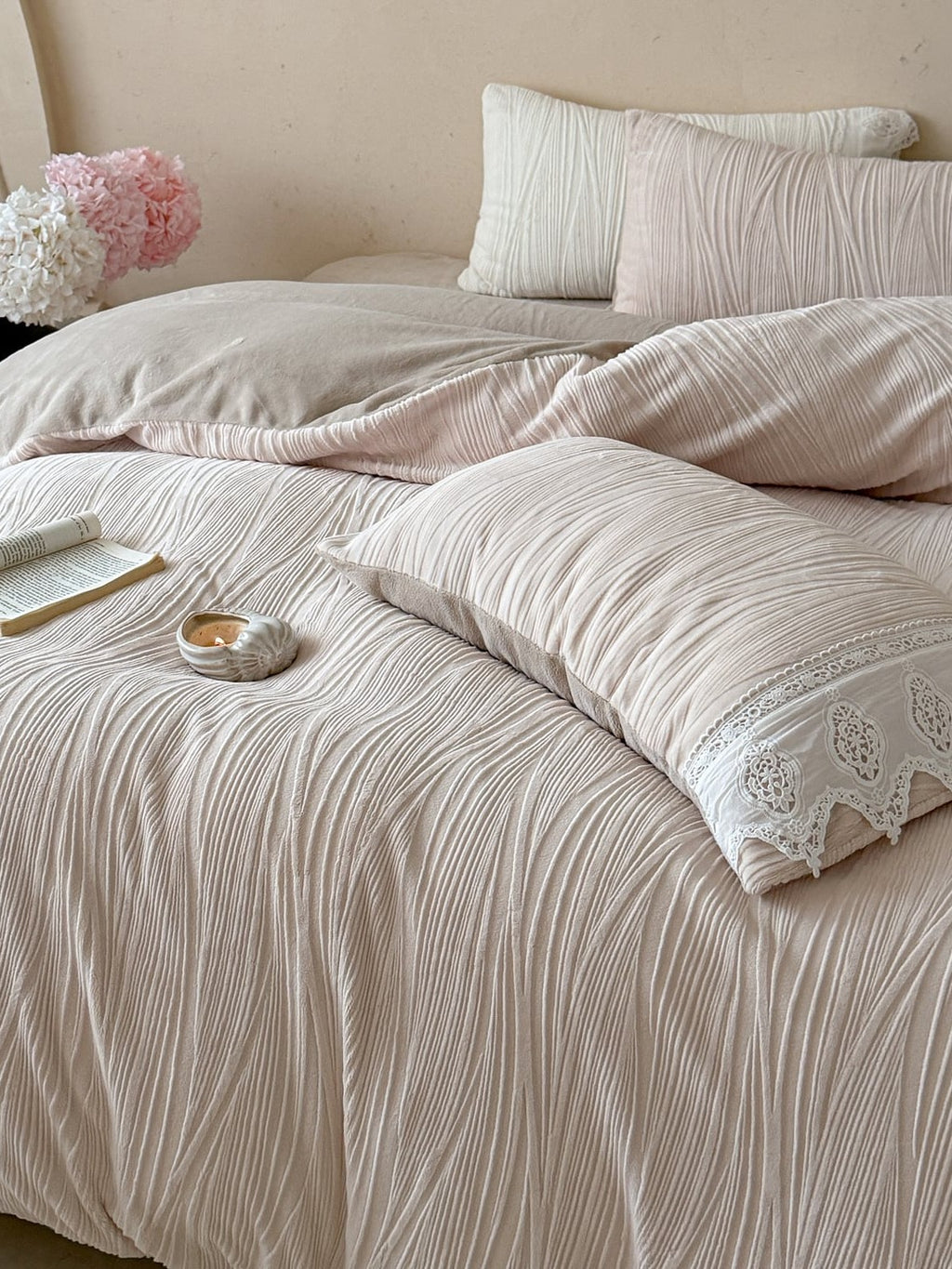 Sculpted Leaf Plush Duvet Cover Set original reference image 12