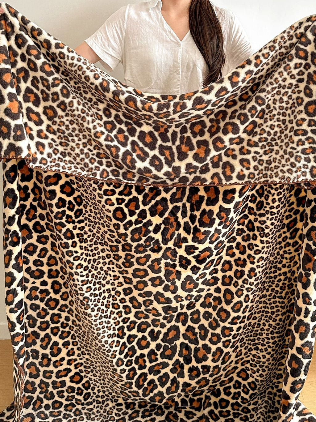 Serengeti Animal Print Plush Throw Blanket original reference image 15
