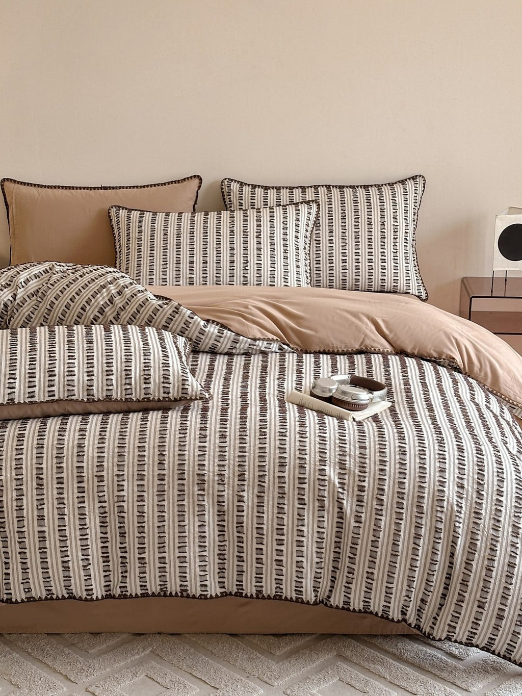 Stitchline Cotton Clip-Jacquard Duvet Cover Set original reference image 2