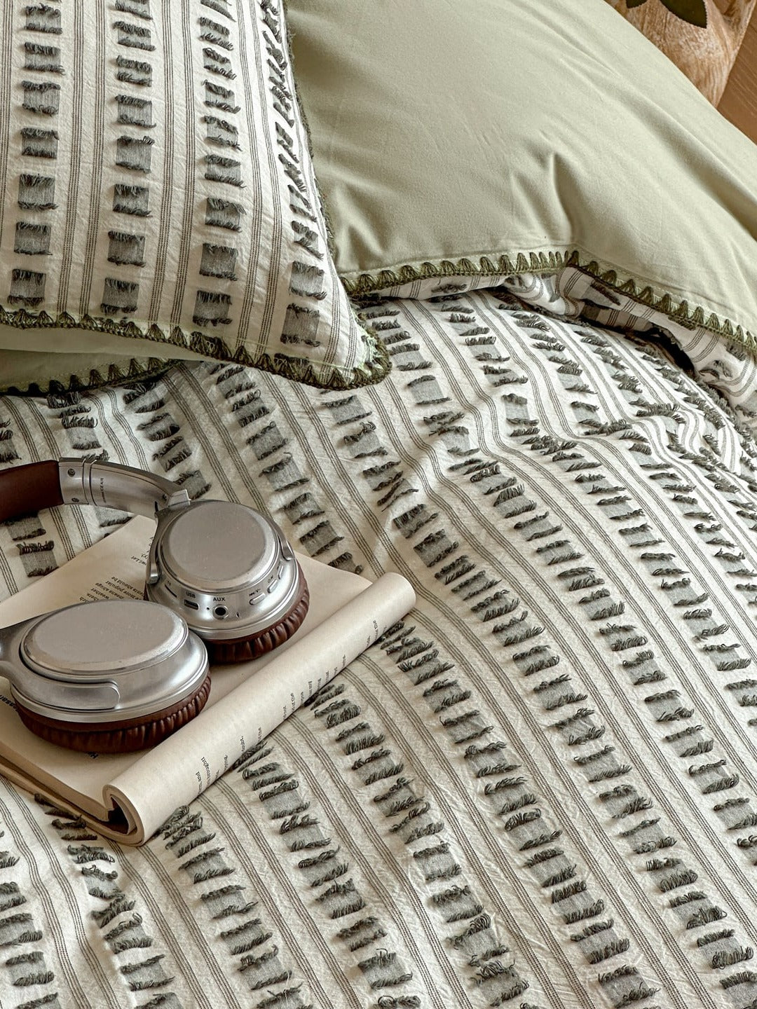 Stitchline Cotton Clip-Jacquard Duvet Cover Set original reference image 17