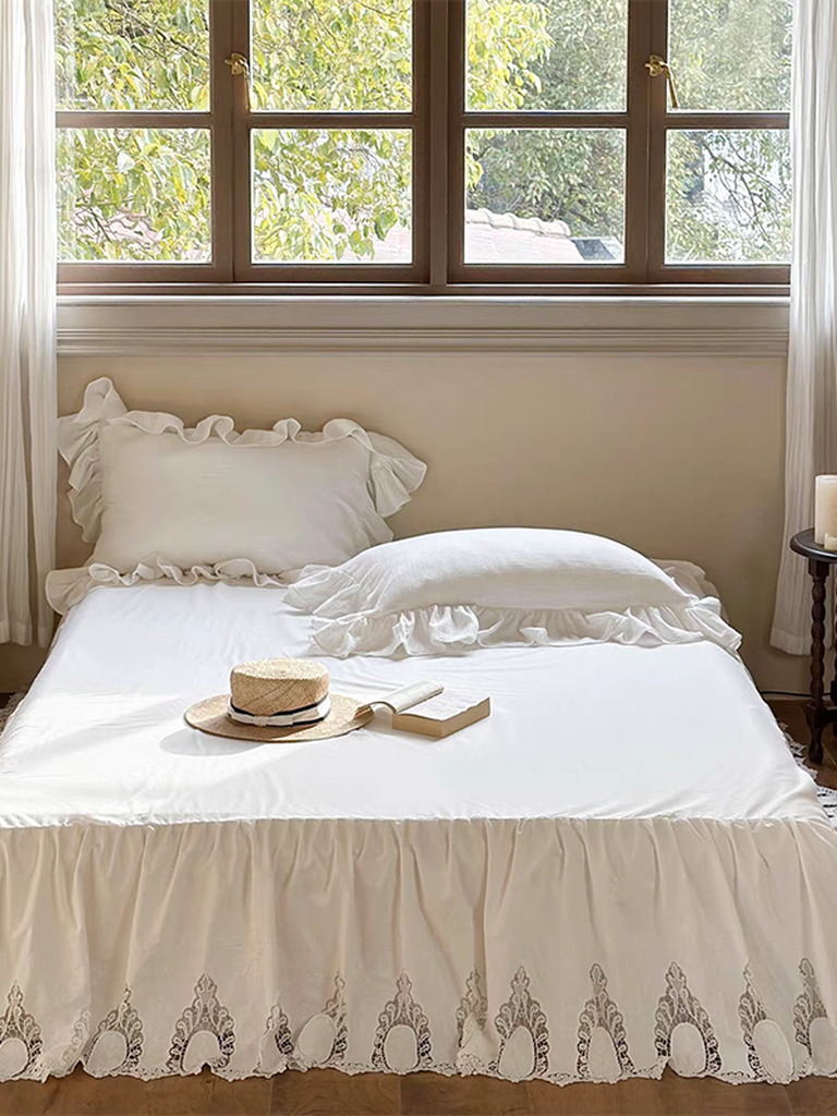 White French Lace Ruffle Duvet Cover