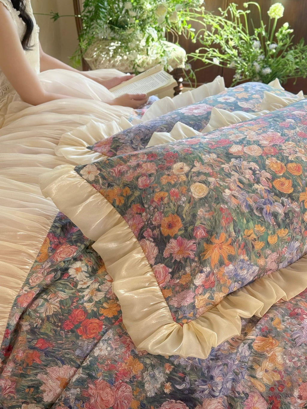 Vintage Oil Garden Ruched Bedding Set