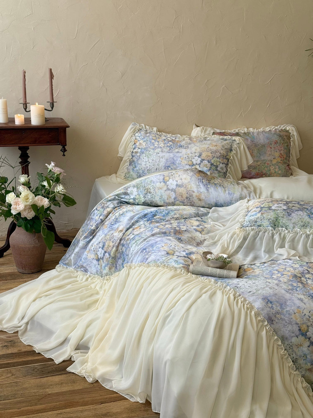 Meadow Whisper Ruffle Bedding Set