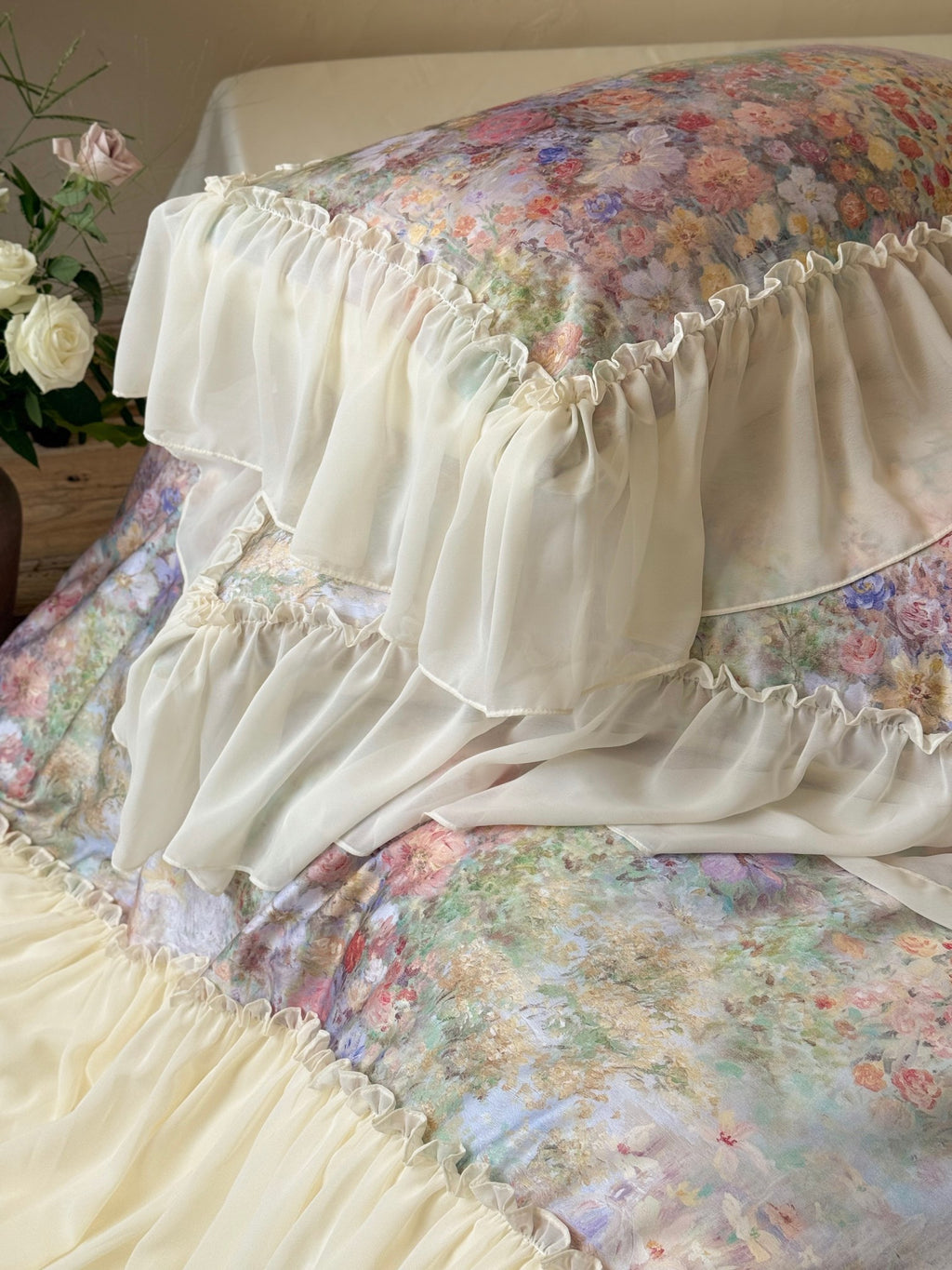 Oil Garden Veil Ruffle Bedding Set