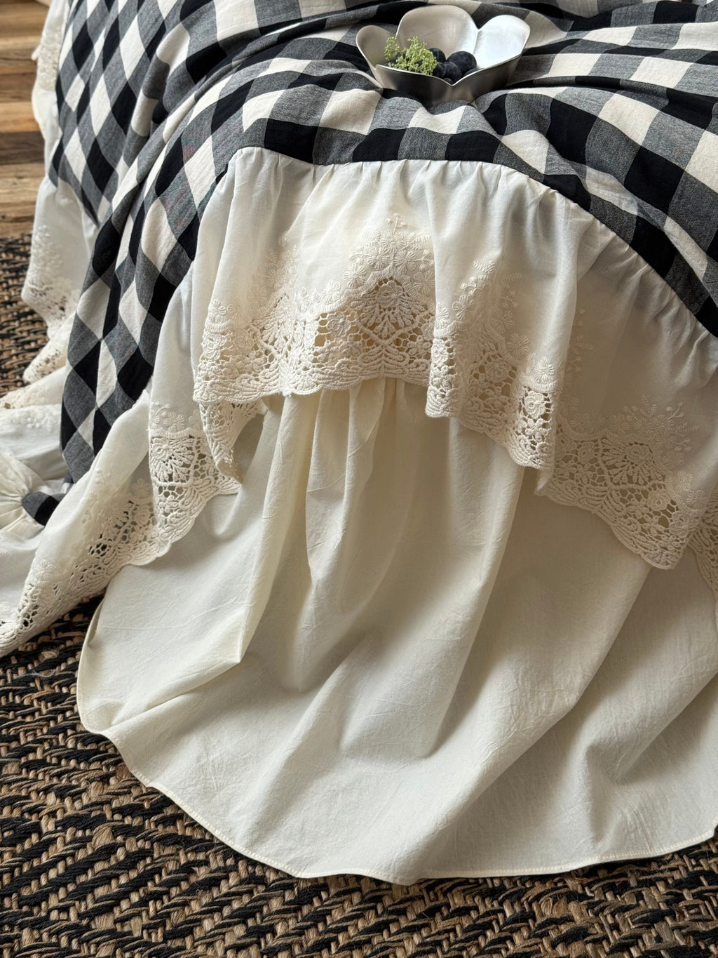Classic Gingham Lace Ruffle Bedding Set