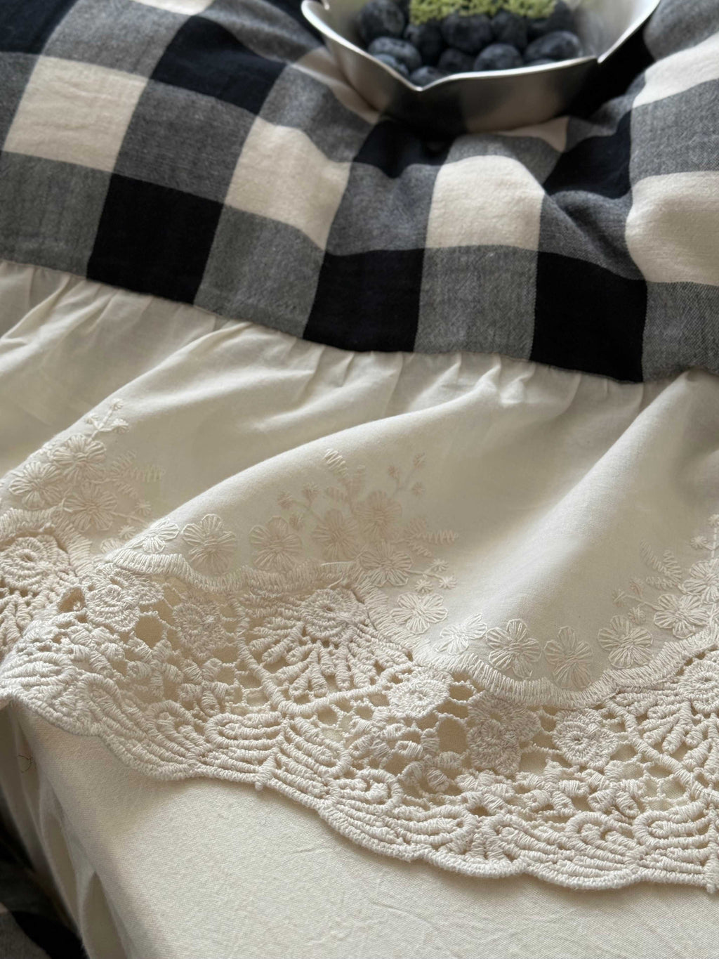 Classic Gingham Lace Ruffle Bedding Set