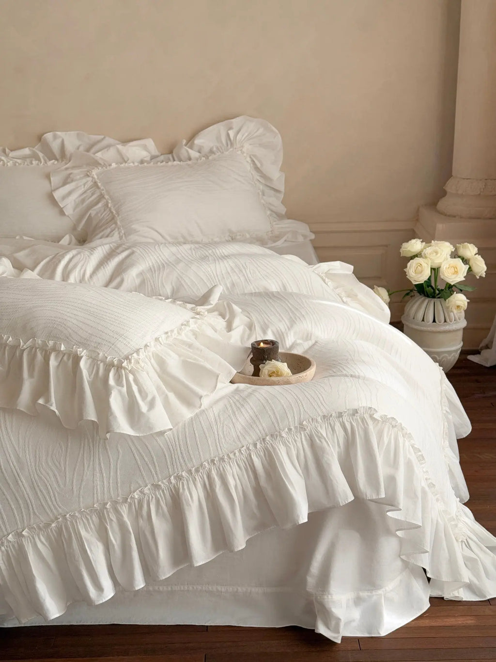 Soft-Grain Jacquard Cotton Ruffle Bedding Breezora
