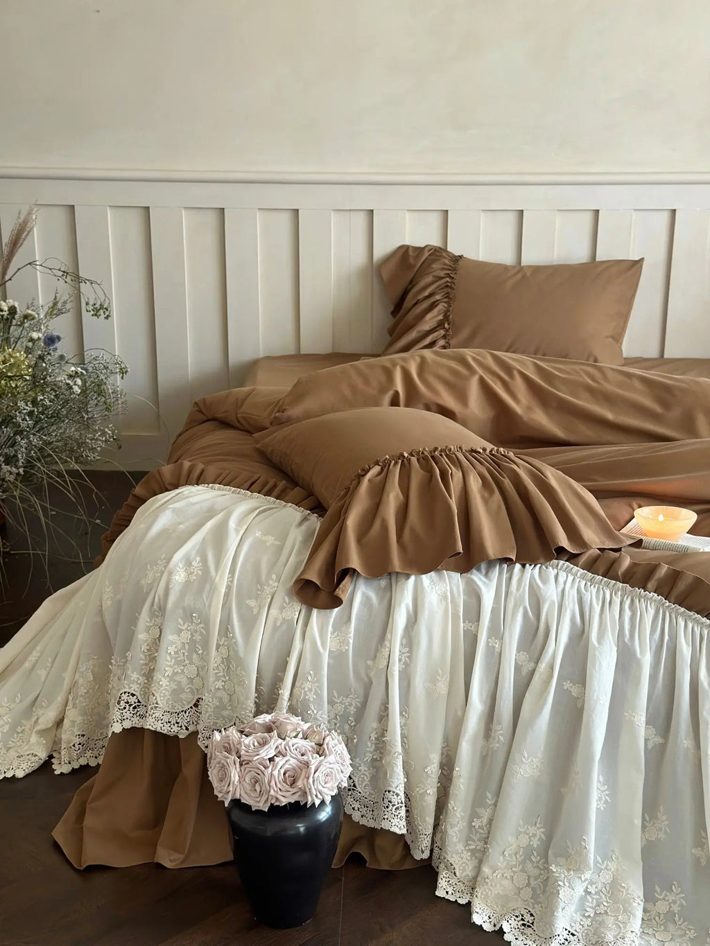 Earth-Tone Brushed Sateen Lace Ruffle Bedding Set Breezora