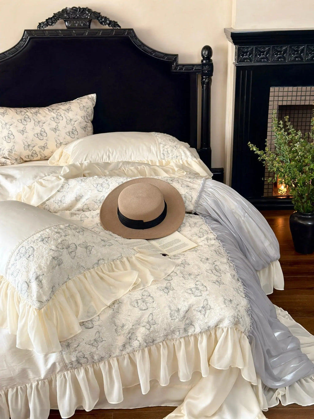 Butterfly Jacquard Cotton Sateen Ruched Ruffle Bedding Set Breezora